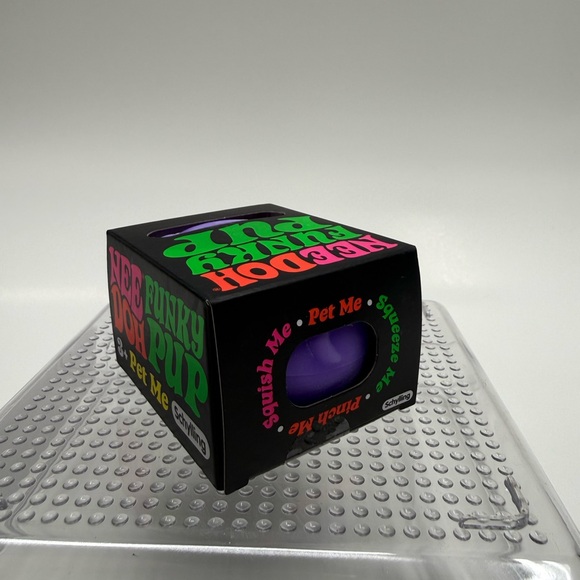 NeeDoh funky pup purple - Picture 2 of 3